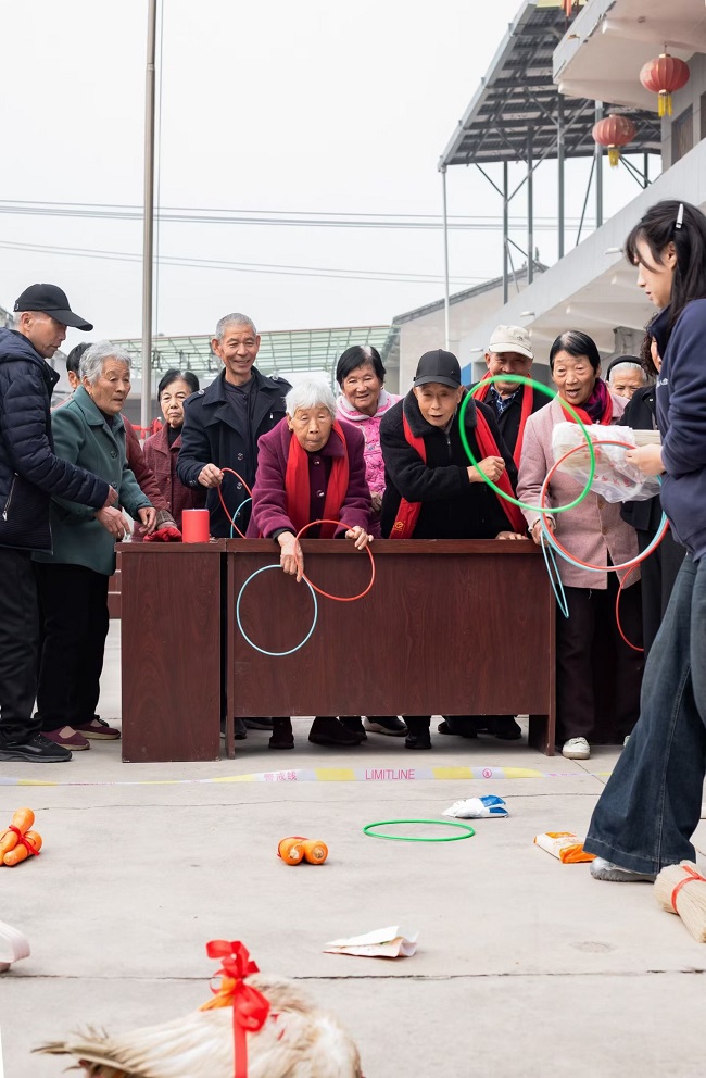 懒人仓携手东义合村委会，共谱敬老温情篇章(图4)